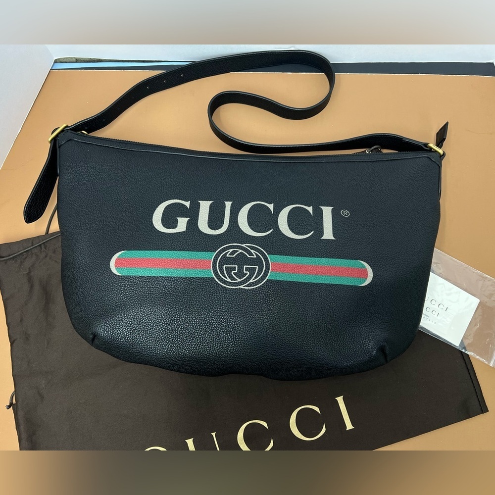 GUCCI Authentic.Half-Moon leather Bag with inspired vintage logo style. - Picture 7 of 16